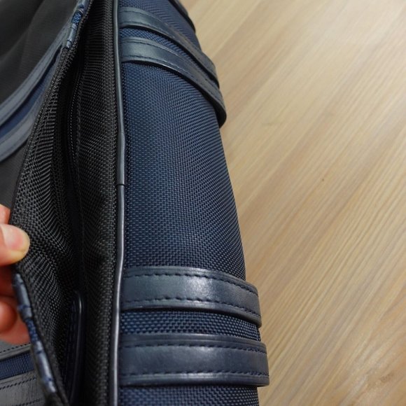 TUMI Bag Adult Black Briefcase Document Purse Japanese Messenger Nylon Business - Picture 13 of 16